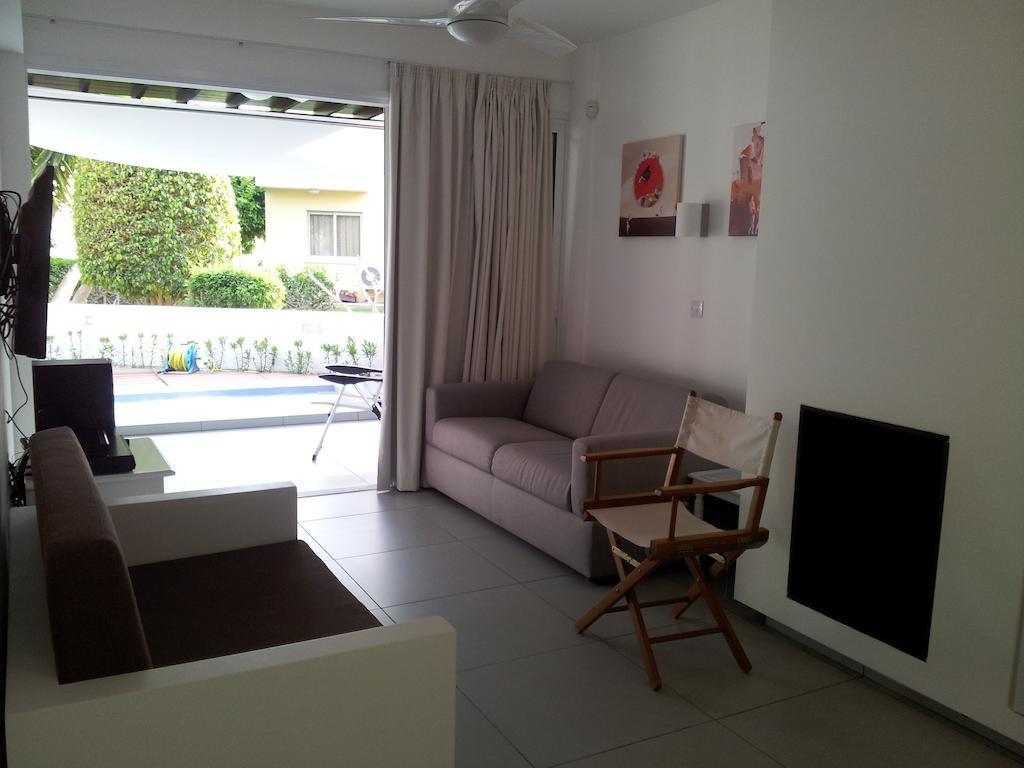 Yialos Holiday Apartments Bahçalar Oda fotoğraf